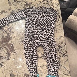Baby/ Toddler Long-Sleeve Footie Romper in Black and Cream Grid